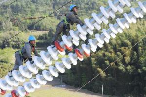 “世界第一”特高壓線路安徽段加緊建設(shè)