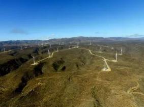 國家電投智利首個風(fēng)電站圓滿完成所有風(fēng)機吊裝！
