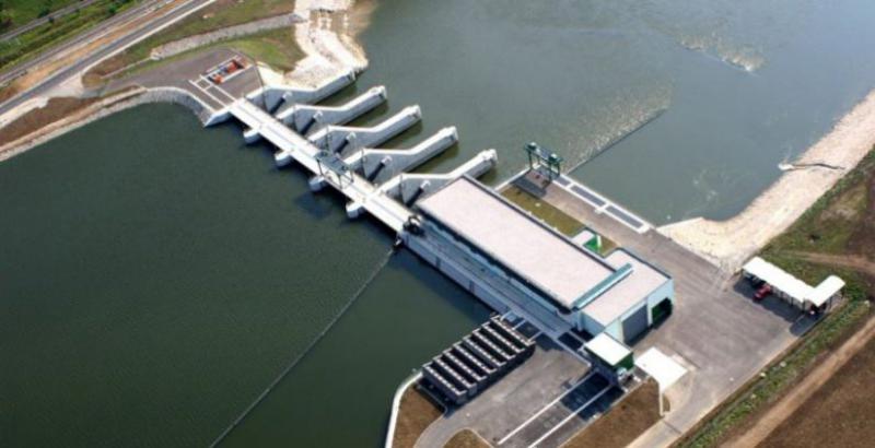 2017年，由于電力產量縮減10％，HSE的凈利潤下降56％