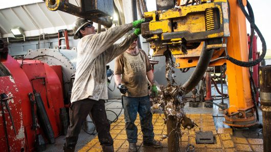 由于原油價格上漲，石油和天然氣鉆探股票自2011年以來錄得最佳季度