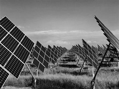 走進青海共和多能互補光伏發電基地 儲能項目發揮重要作用