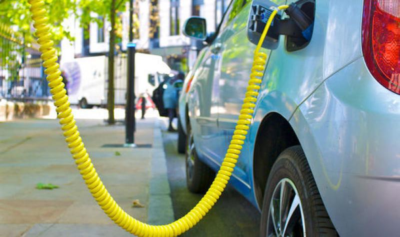 到2040年，英國將引領(lǐng)綠色能源產(chǎn)業(yè)，擁有3600萬輛電動汽車