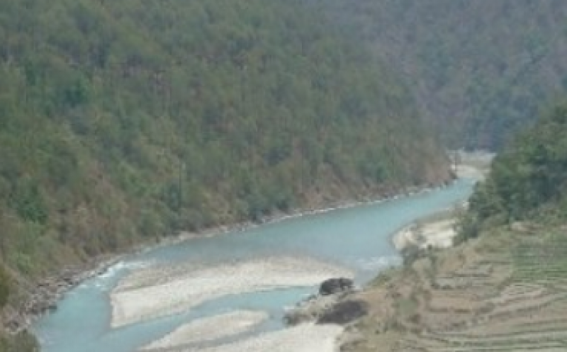 水電項目開始向當?shù)厝税l(fā)行股票