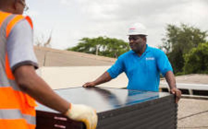 牙買加總理要求到2030年再增加50％的可再生能源